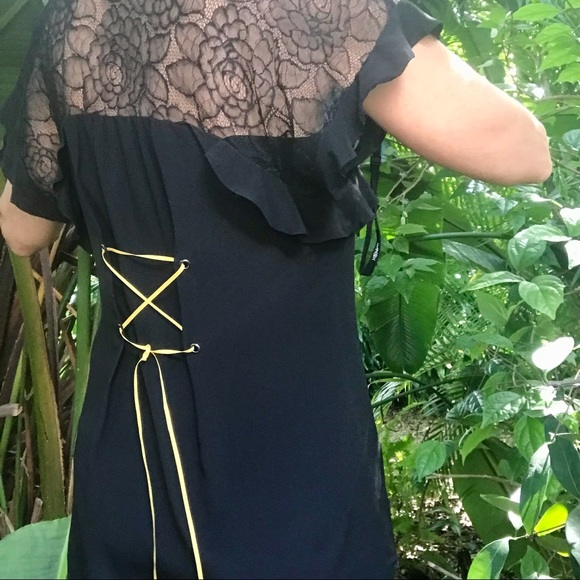 Rebecca Taylor lace black ruffle short sleeve blouse. Yellow corset tie back. SM - Picture 5 of 13